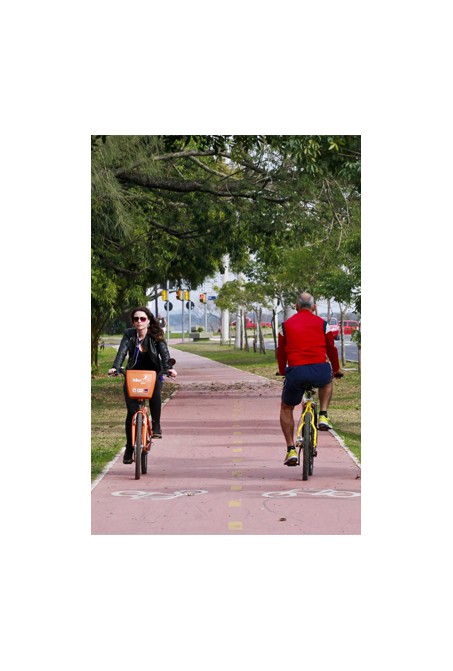 Cycling lovers
